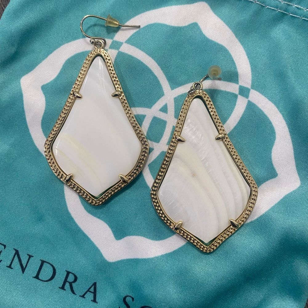 Kendra Scott Ivory Pearl Earrings